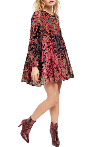 Vestido feminino Free People com manga comprida e acima do joelho, cintura império, vermelho, tamanho médio