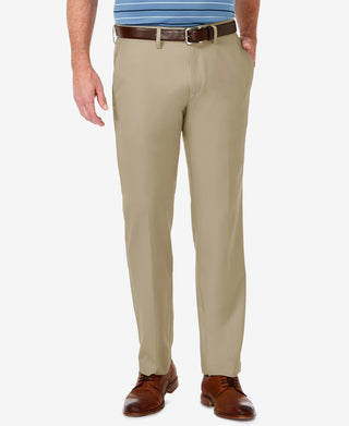 Calça social Haggar Cool 18 Pro Stretch Straight Fit com frente lisa e bege, tamanho 38x30