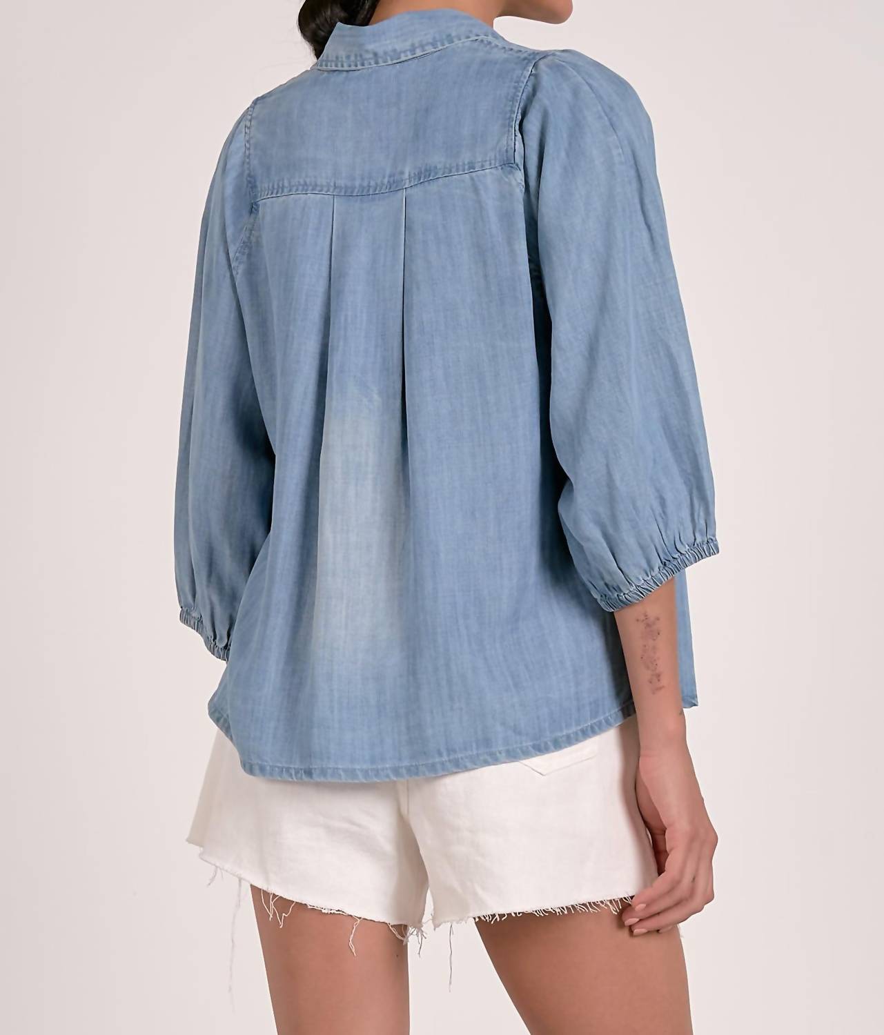 Elan - V-neck Bubble Sleeve Top