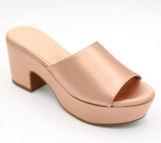 Chocolat Blu - Sandália feminina plataforma dourada