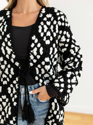 Elan - Cardigan longo de crochê com detalhes coloridos