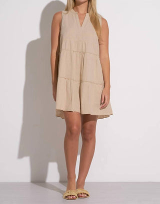 Elan - Vestido curto sem mangas e rodado