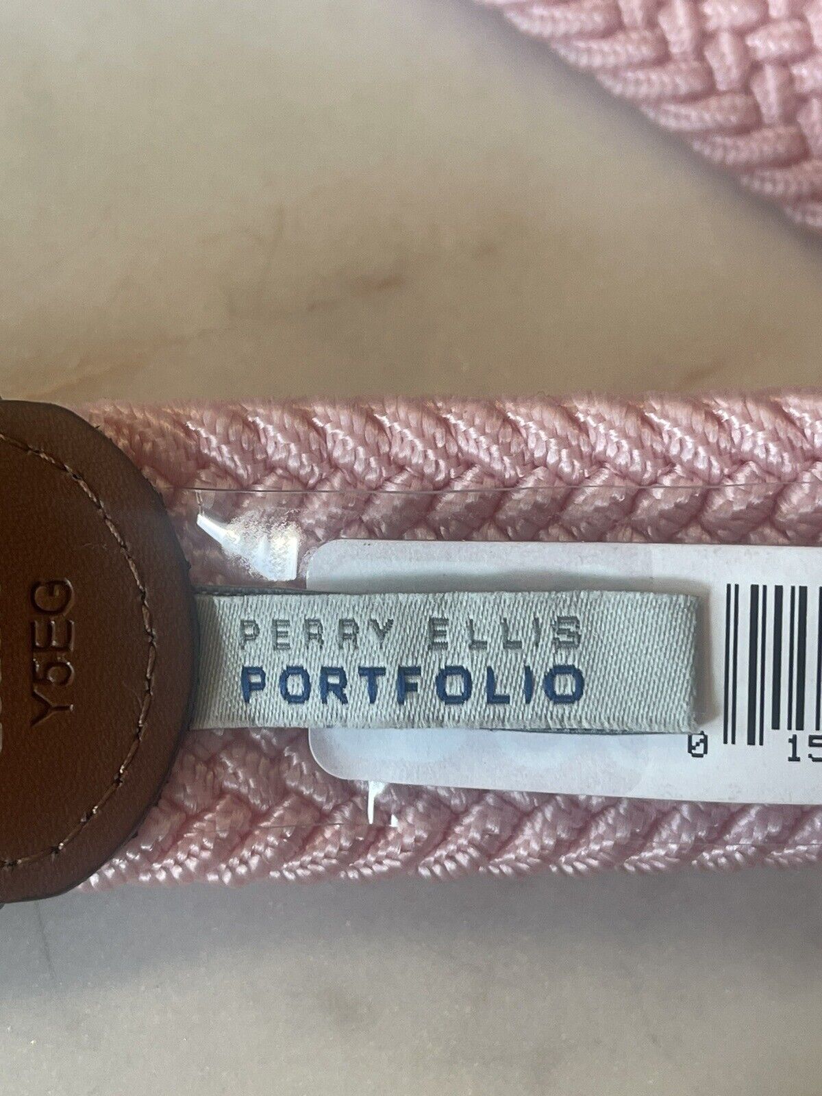 Perry Ellis Portfolio Cinto Masculino com Acabamento em Couro e Fivela Rosa Tamanho Regular