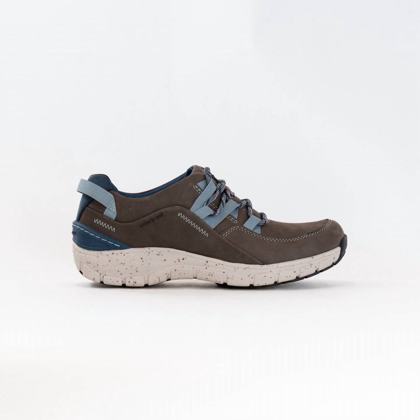 Clarks - Women's Wave Range Waterproof Senakers