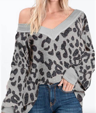Bibi - SUÉTER DE LEOPARDO PELUDO COM GOLA V