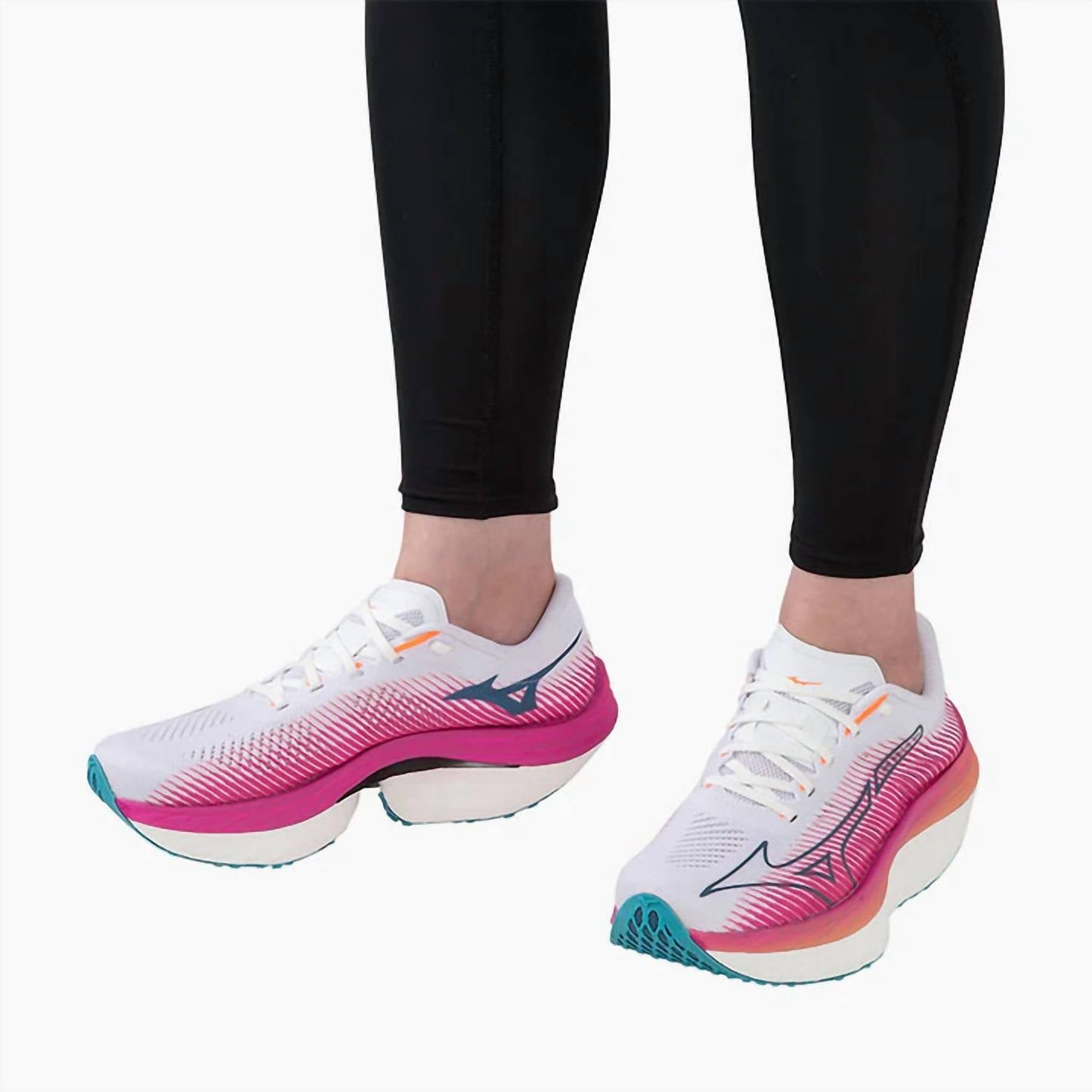 Mizuno - Women's Rebellion Pro Shoes