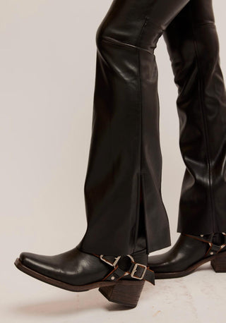 Free People - Calça Level Up Vegan Leather Slit Boot Cut
