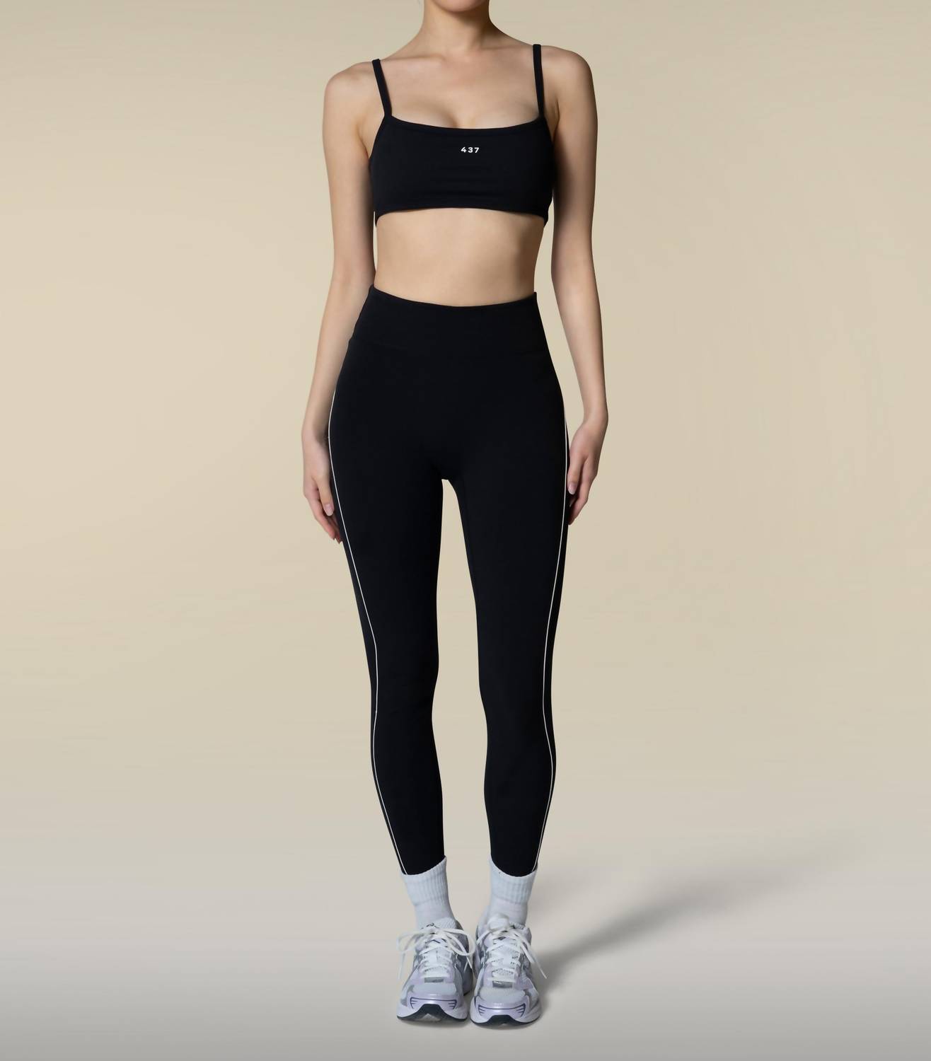 437 - Studio Legging