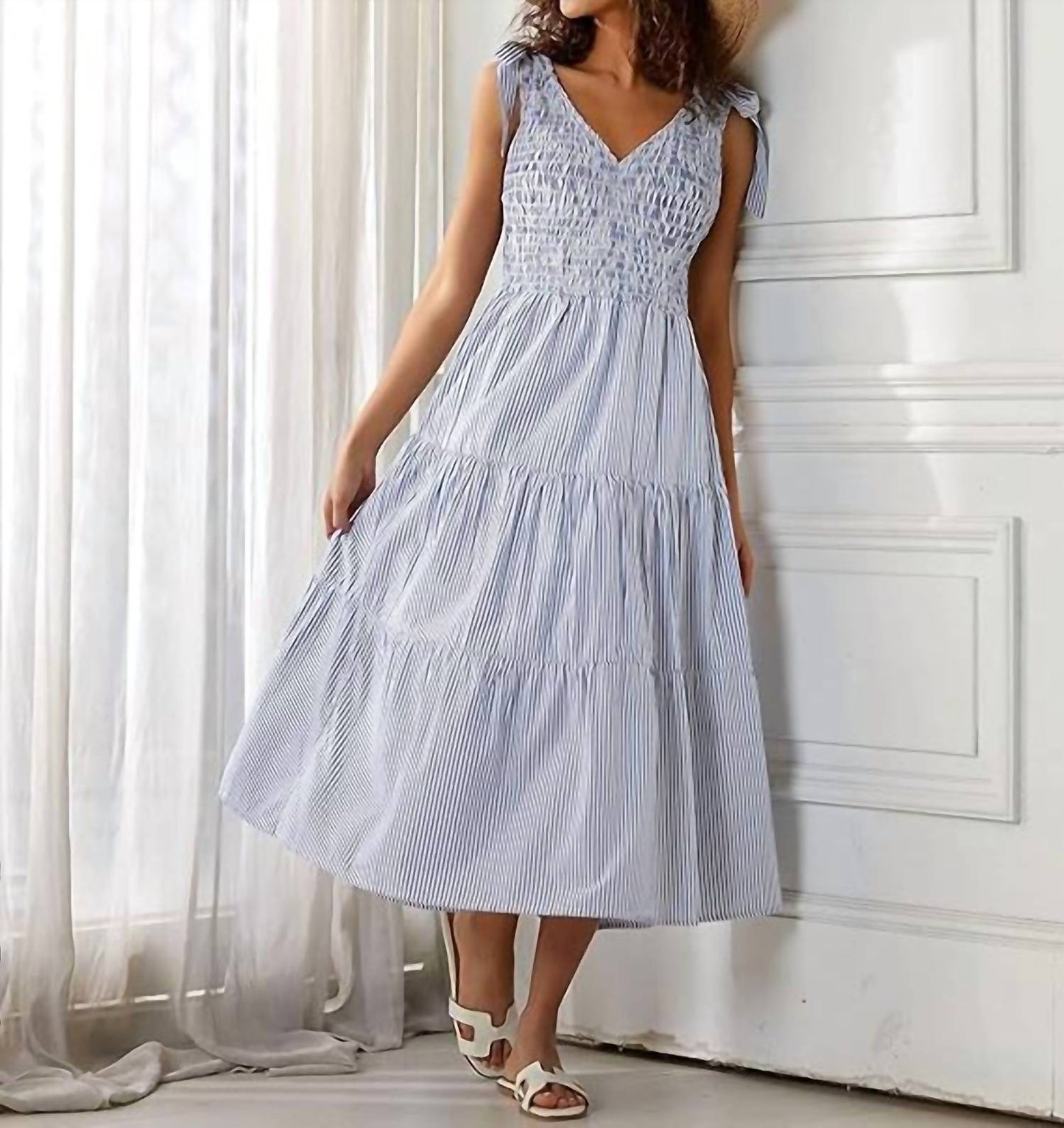 Noaboa - Smocked Tiered Ruffle Midi Dress