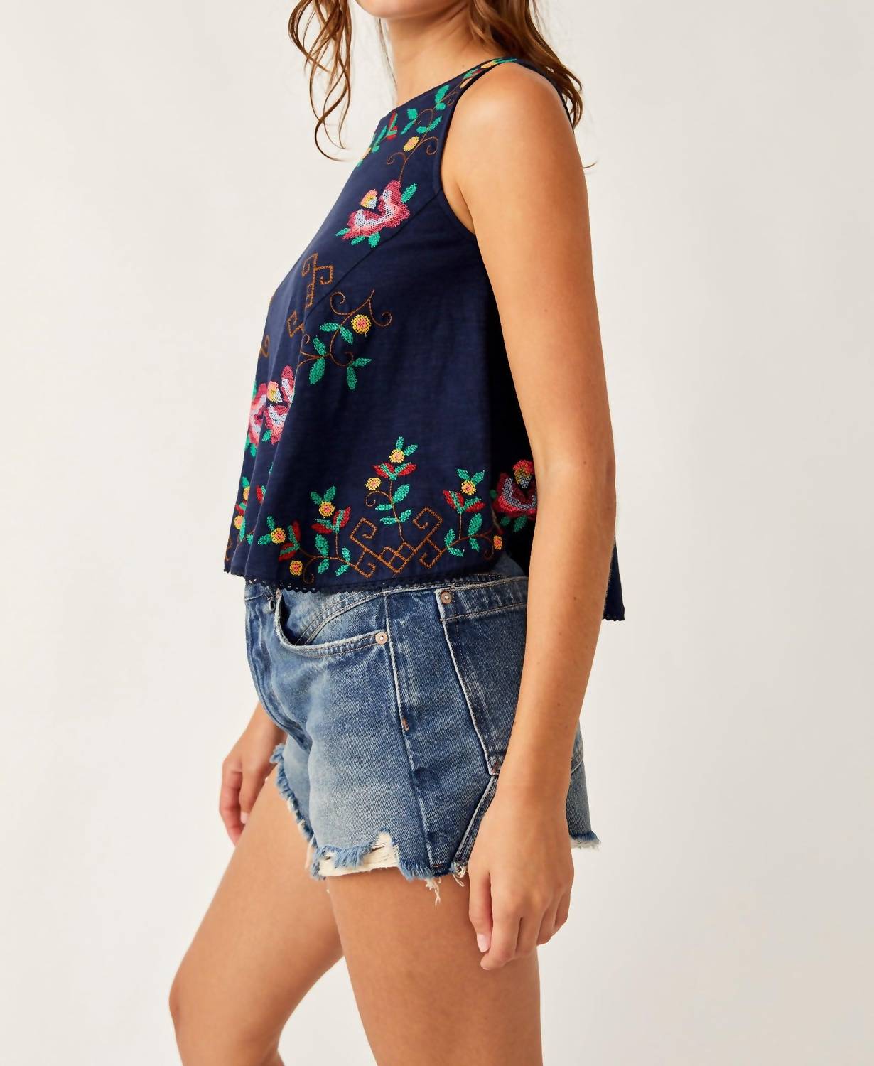 Free People - FUN AND FLIRTY EMBROIDERY TOP