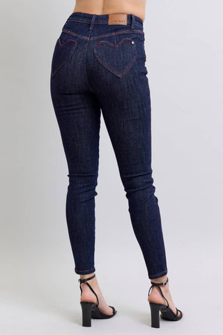 Judy Blue - Calça Jeans Skinny com Bolso em Formato de Coração