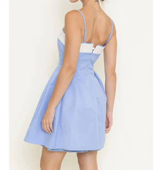 Coleção Fore - Vestido curto para festa com detalhes florais