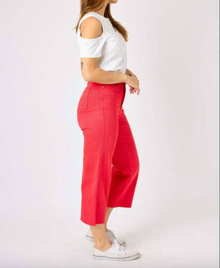 Judy Blue - Calça Jeans Cropped com Controle de Barriga