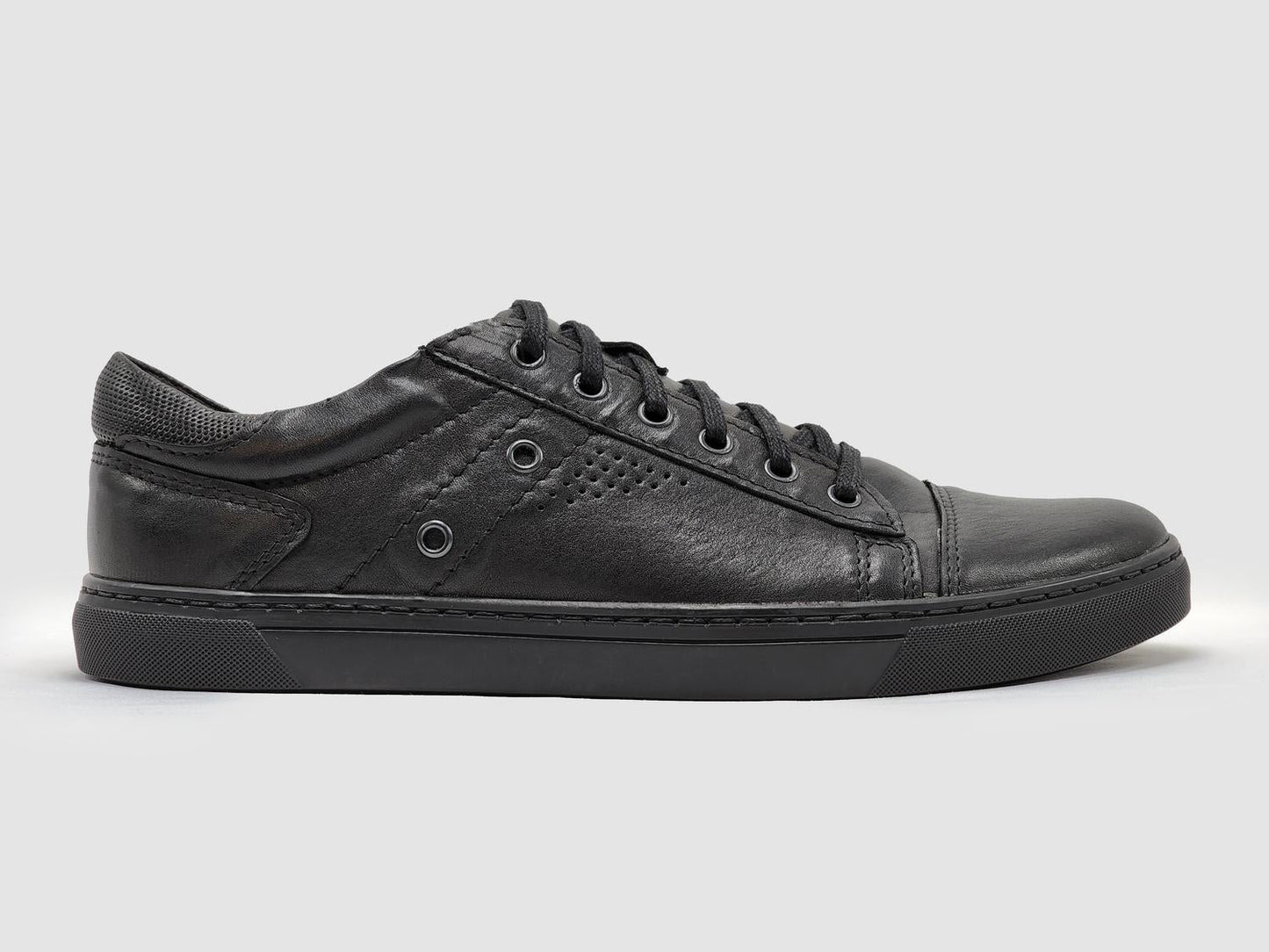 Kcr Group - Men's Classic Leather Sneakers