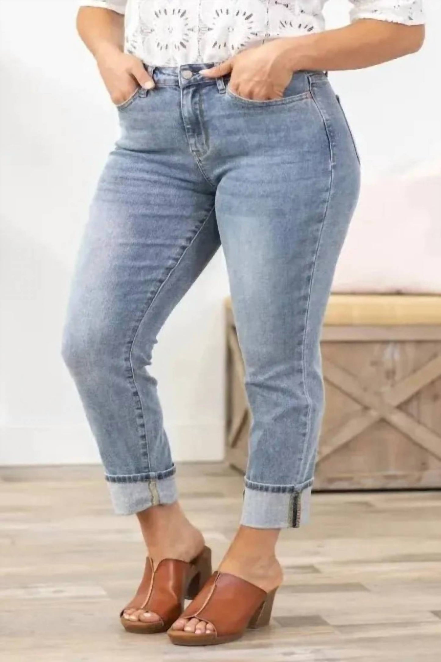 Judy Blue - Midrise Boyfriend Jeans