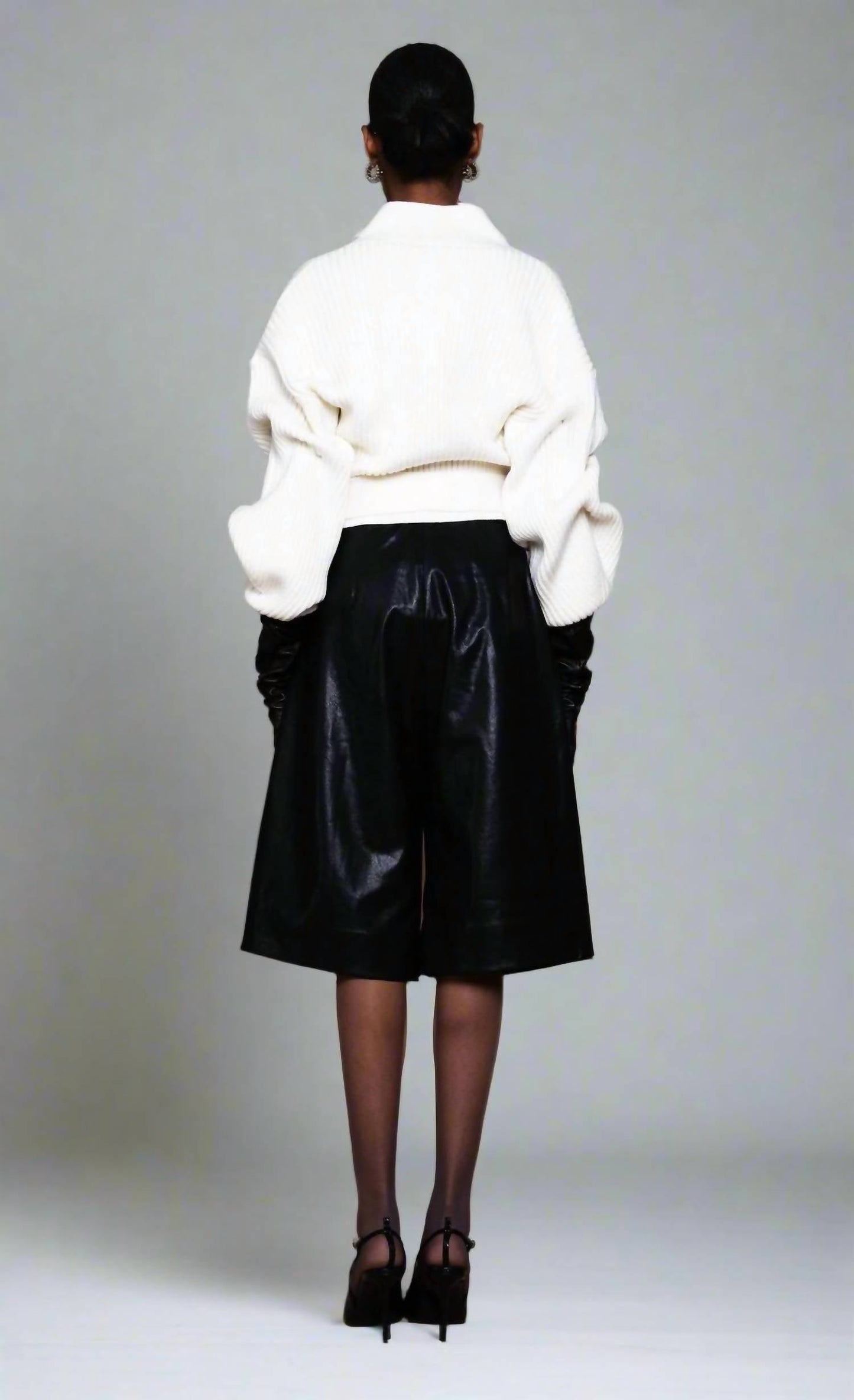 Nonchalant Label - Shiloh V-neck Sweater