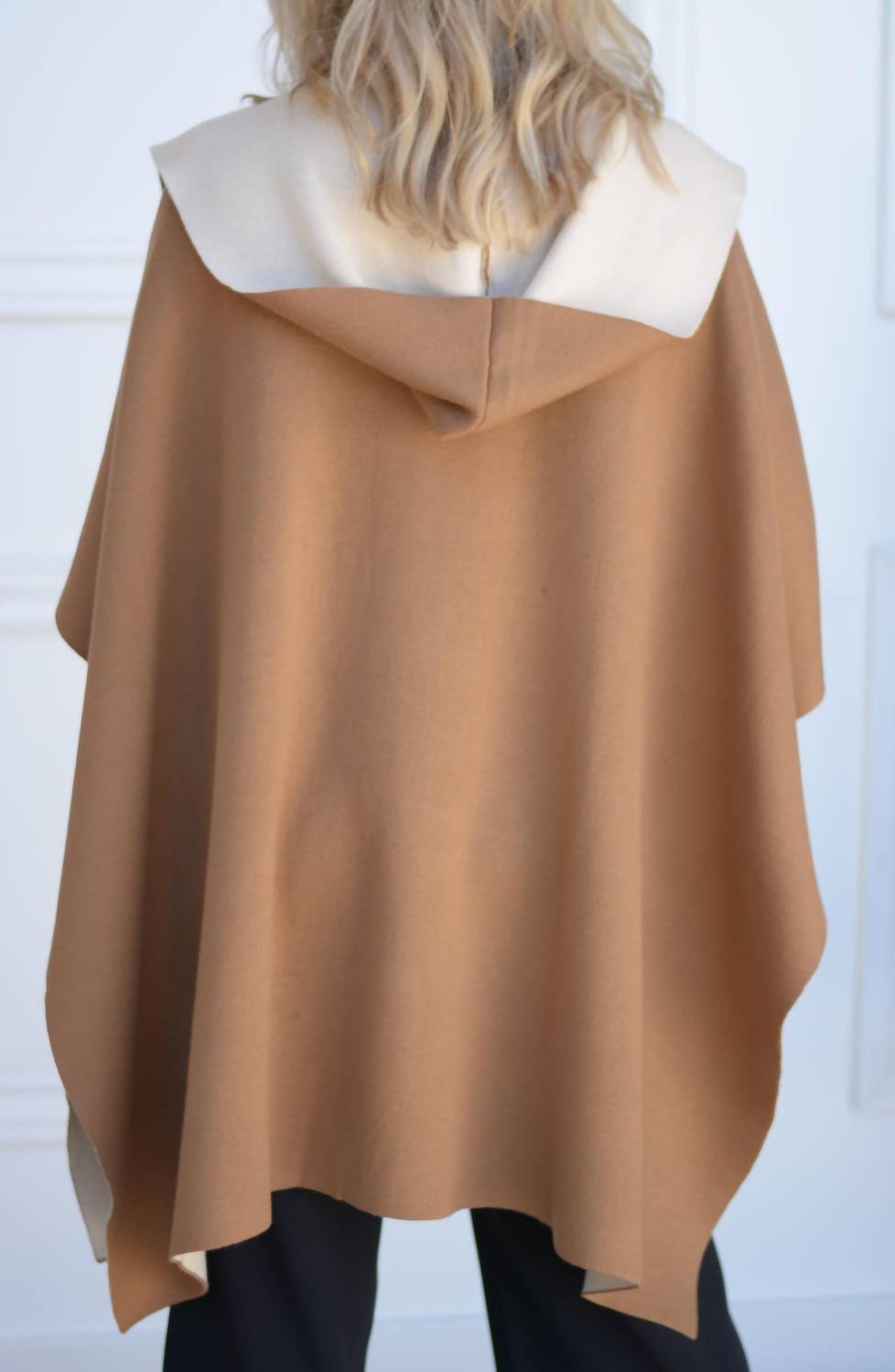 Lysse - Ellery Cape