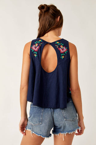 Free People - Blusa bordada divertida e sedutora