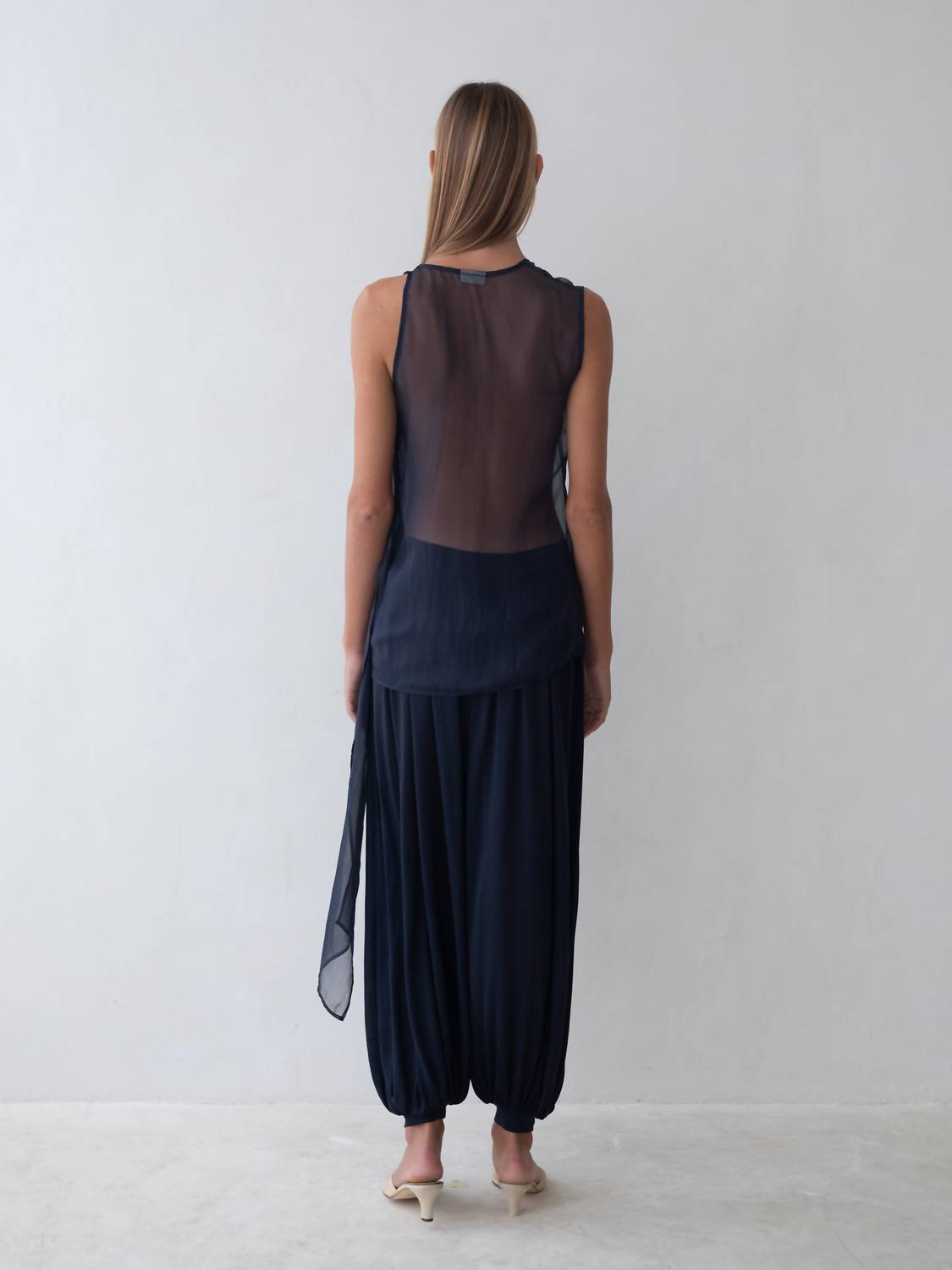 Belle Anna - Vale Top
