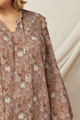 Entro - Blusa com babados e florais - Plus