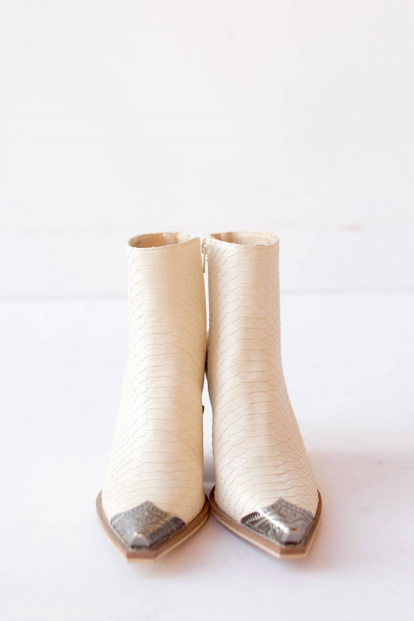 Oasis Society - Women's Zion Western Boots