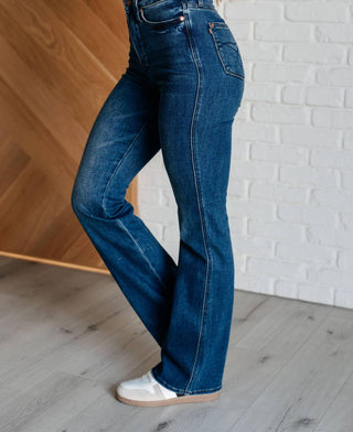 Judy Blue - Calça Jeans Bootcut com Controle de Barriga de Cintura Alta