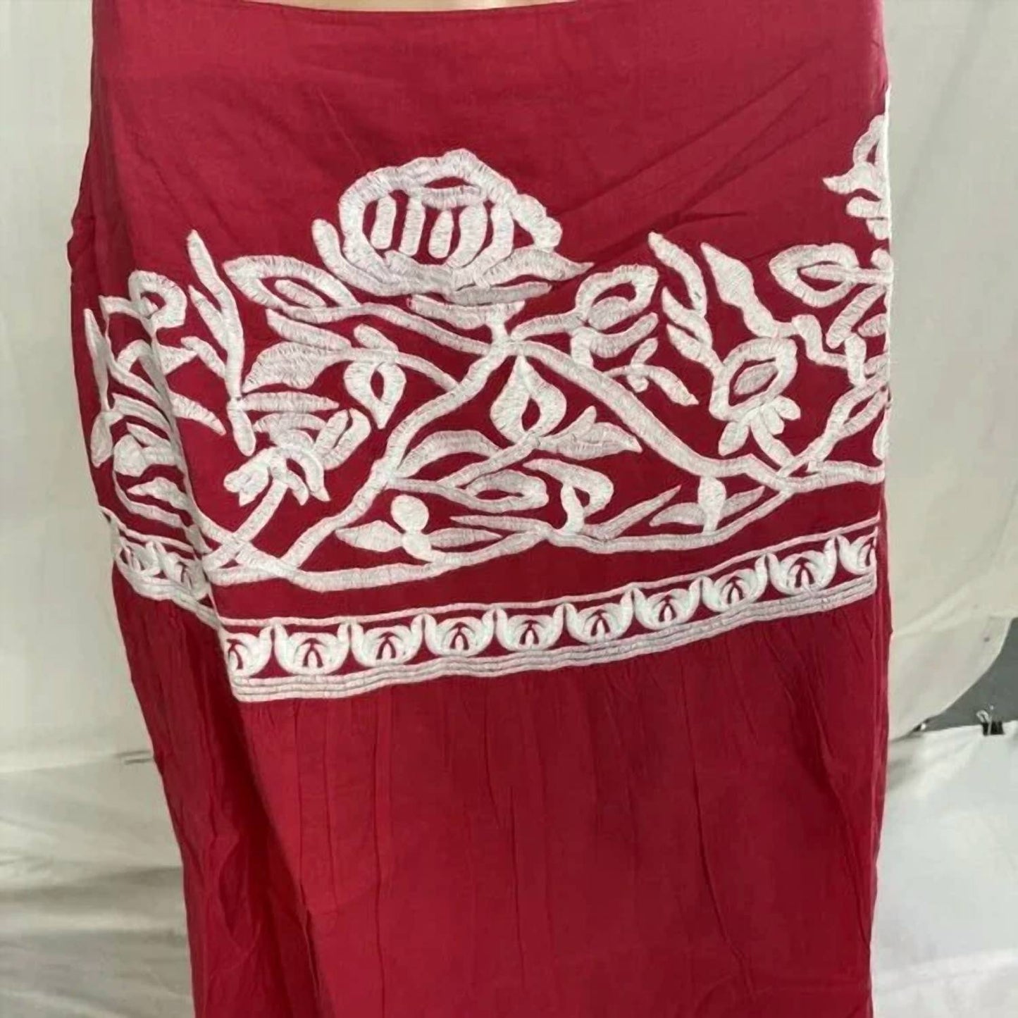 Chakeris - Women's Floral Embroidered Midi Skirt