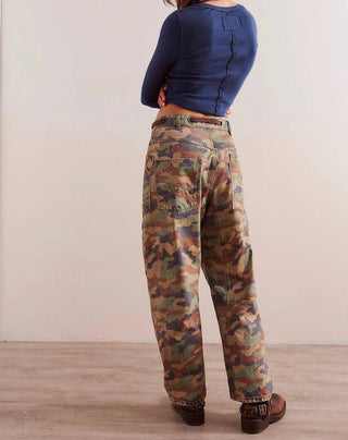 Free People - Calça jeans de cintura baixa com estampa Moxie
