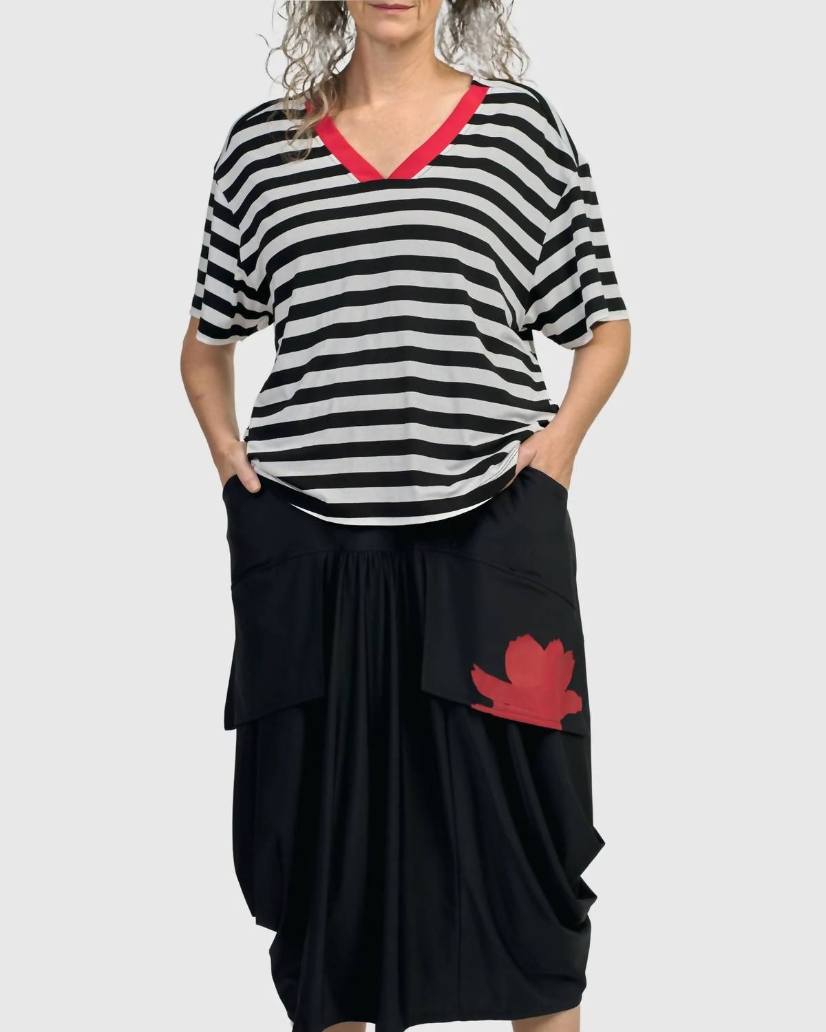 Alembika - Tekbika Gotta Have Art Skirt