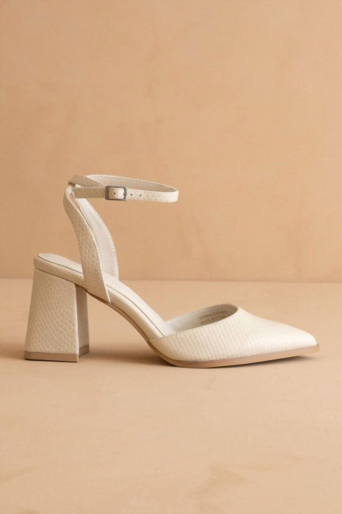 Oasis Society - Salto alto princesa feminino com tira no tornozelo