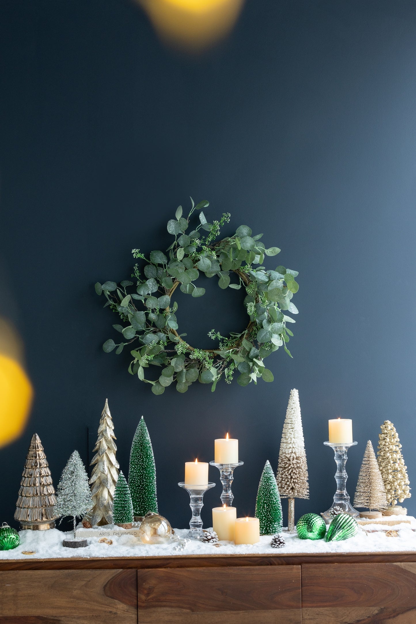 23.6-Inch Eucalyptus Christmas Wreath