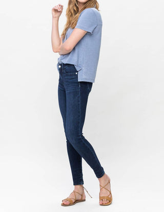 Judy Blue - Calça jeans skinny clássica com detalhe amassado no tornozelo e cintura média