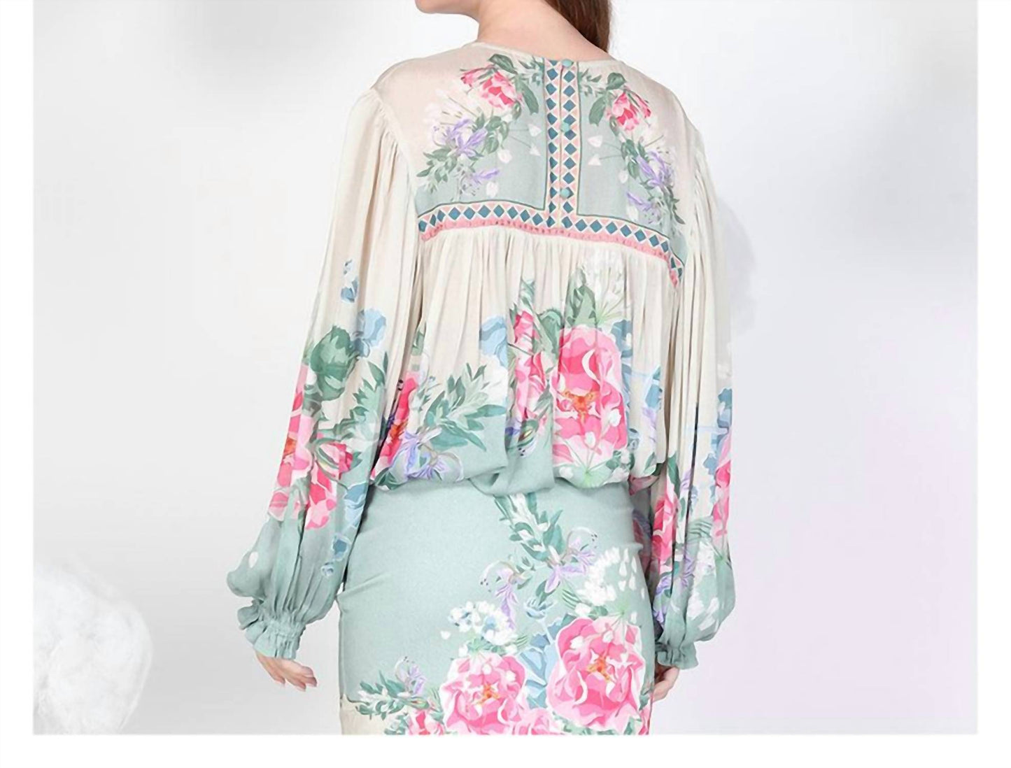 -Bl^Nk- - Tiara Top