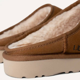 Ugg - Clássico Slip-On
