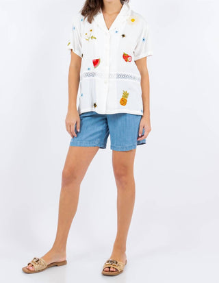 Paparazzi - Camisa de acampamento bordada em viscose