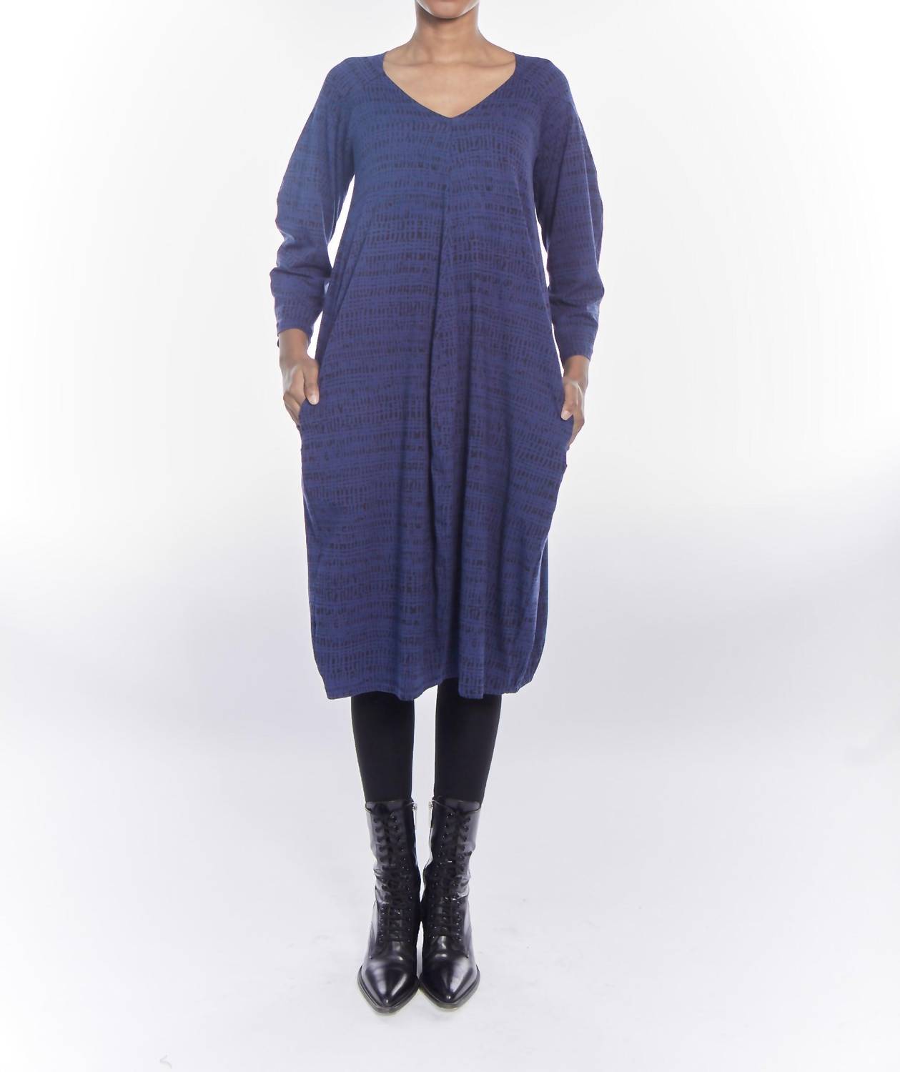 Matthildur - Bubble V-neck Midi Dress