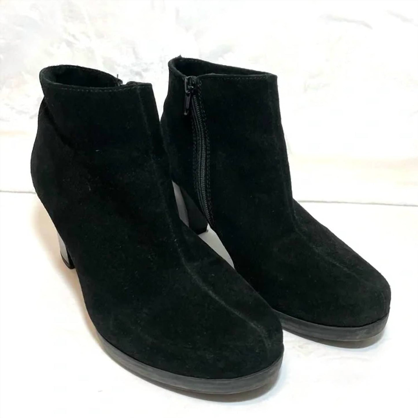 La Canadienne - Women's Oliver Waterproof Suede Bootie Boots