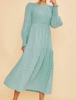 Trendsi - Vestido midi com corpete smocking texturizado e camadas Annie Wear