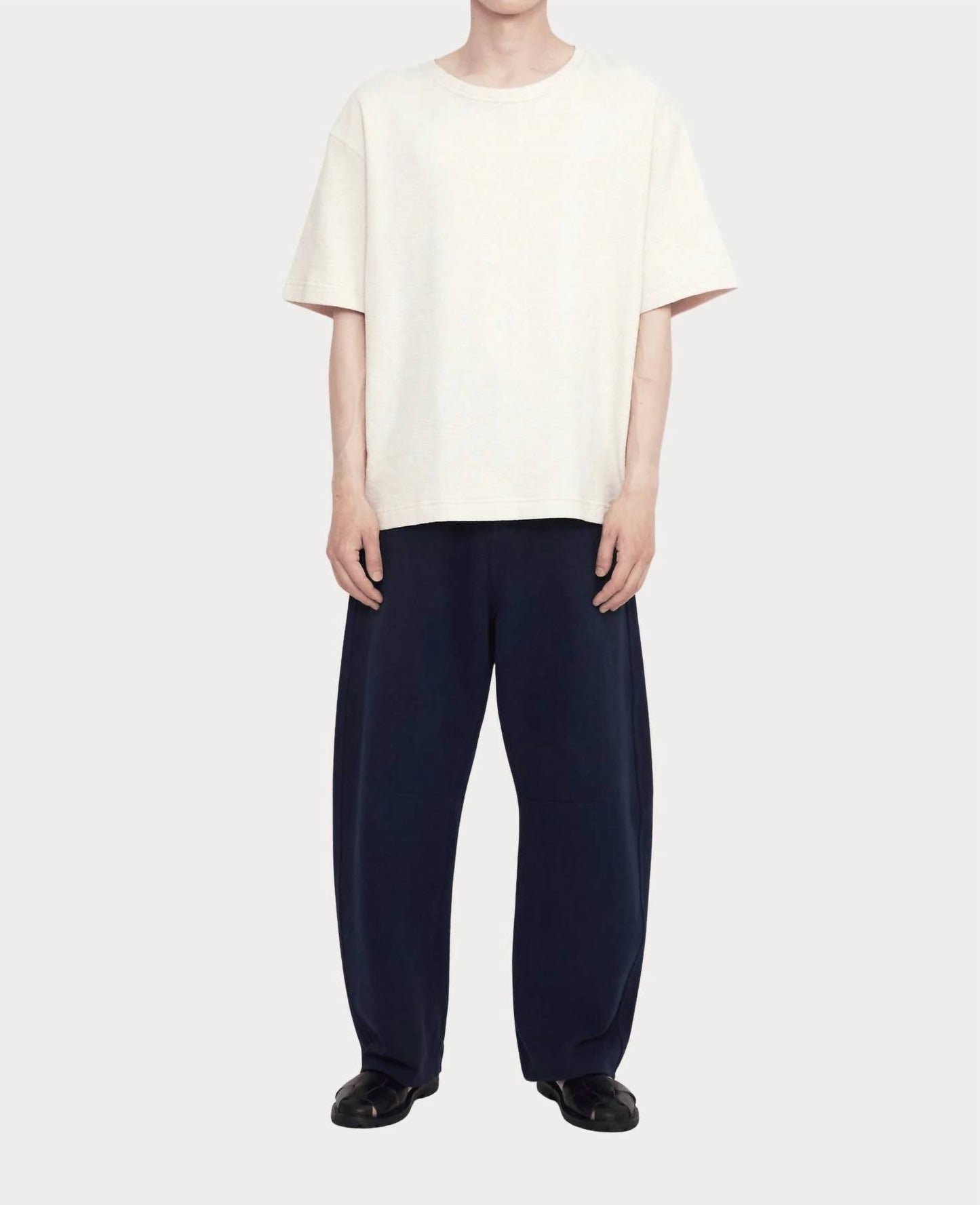 7115 By Szeki - Relaxed Curve Legged Trouser