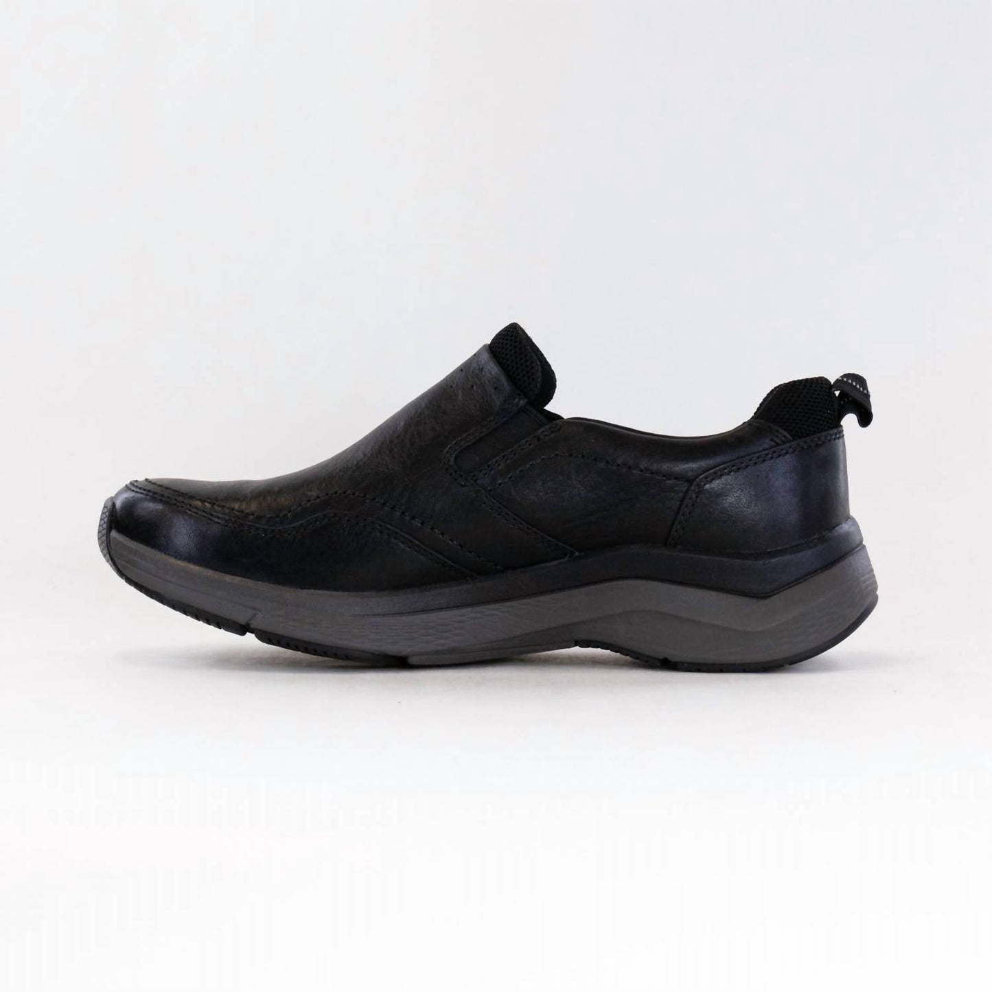 Clarks - Men's Wave Edge