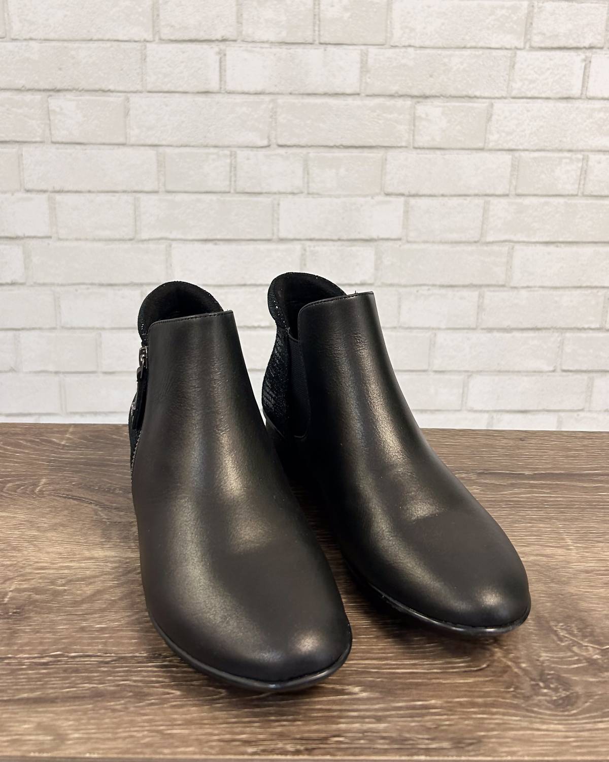 Revere - Women's Damascus Bootie