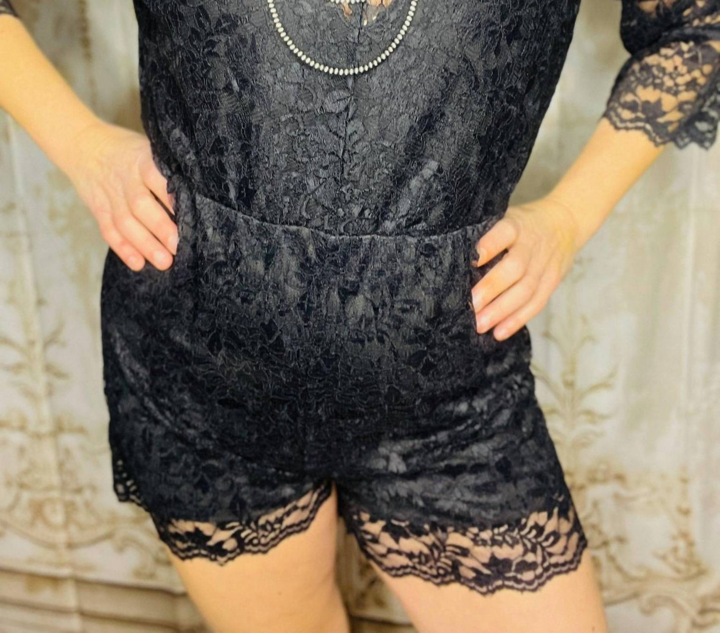 Merigold Kiss - Onyx Lace Romper