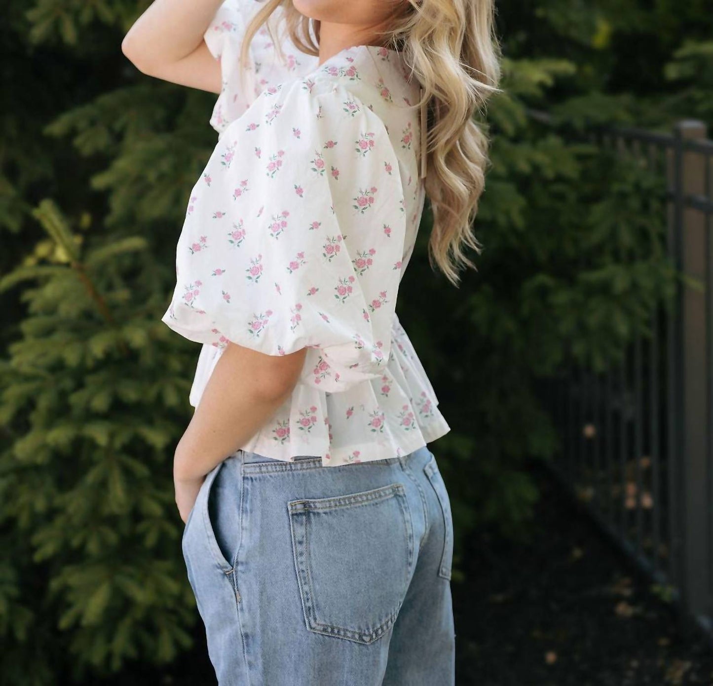 Mable - Ditsy Floral Bow Top