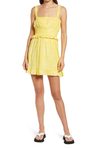 Vestido de verão com detalhe de babados BP rosa amarelo camuflado