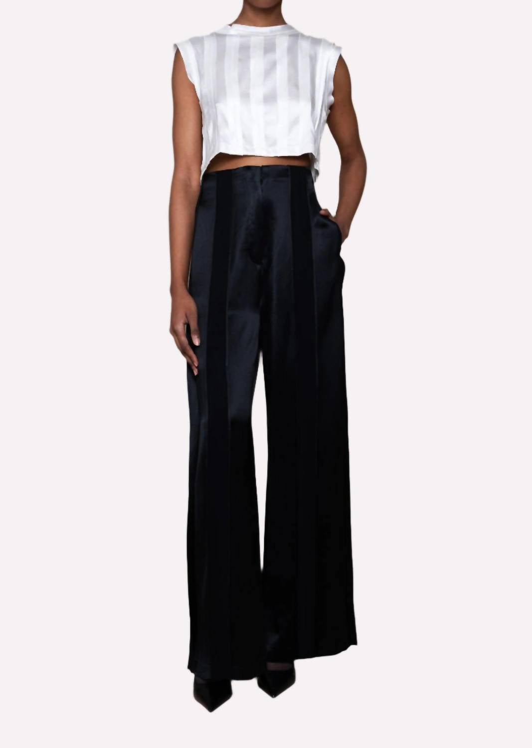 Nonchalant Label - Thea Crop Top