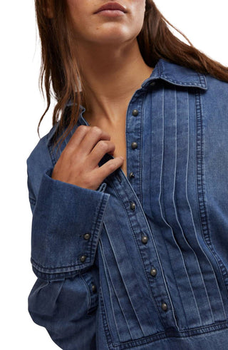 Free People - Blusa jeans para depois do expediente