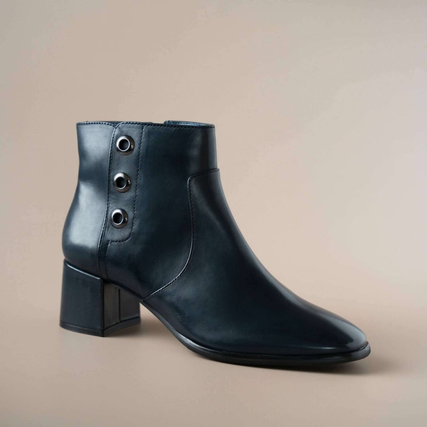 Regarde Le Ciel - Women's Pilar Ankle Boot
