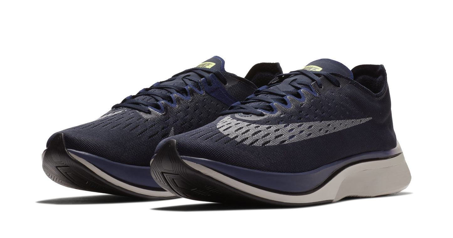 Tênis de corrida Nike Zoom Vaporfly 4% masculino, prateado, tamanho 5 D(M) EUA