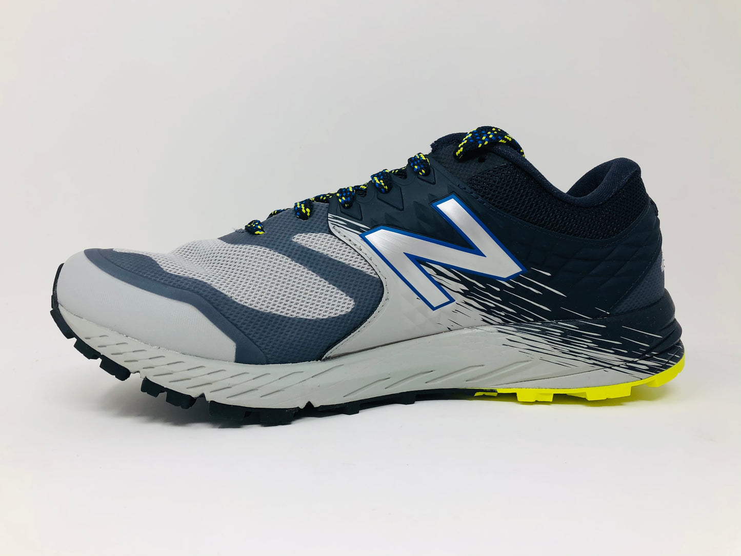 Tênis New Balance Summit KOM V1 Trail Masculino Nuvem de Chuva/Eclipse