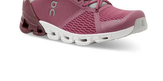 Tênis de corrida feminino Cloudflyer da On Running, roxo, tamanho 5 B(M) EUA